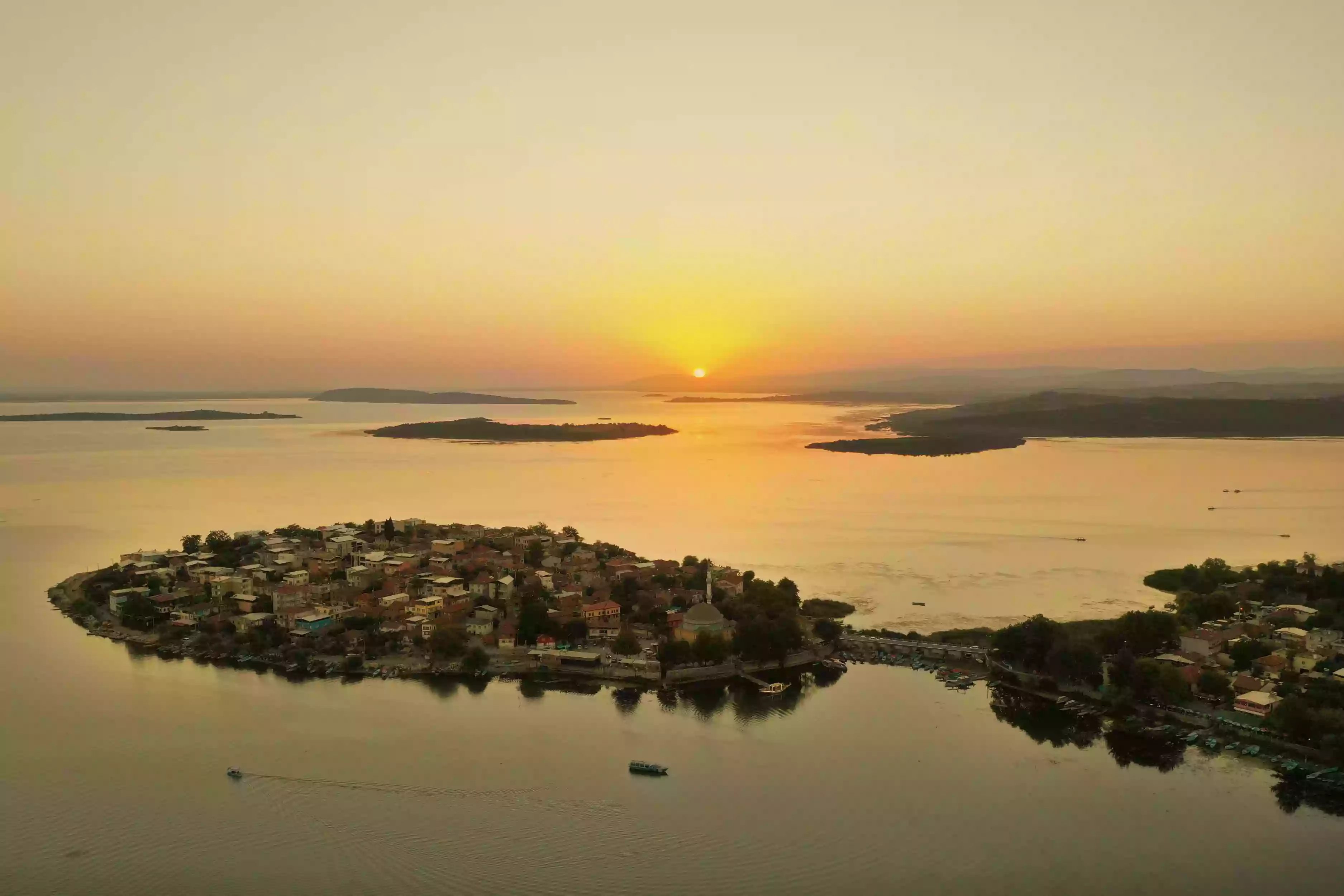 Gölyazı da Gün Batımı