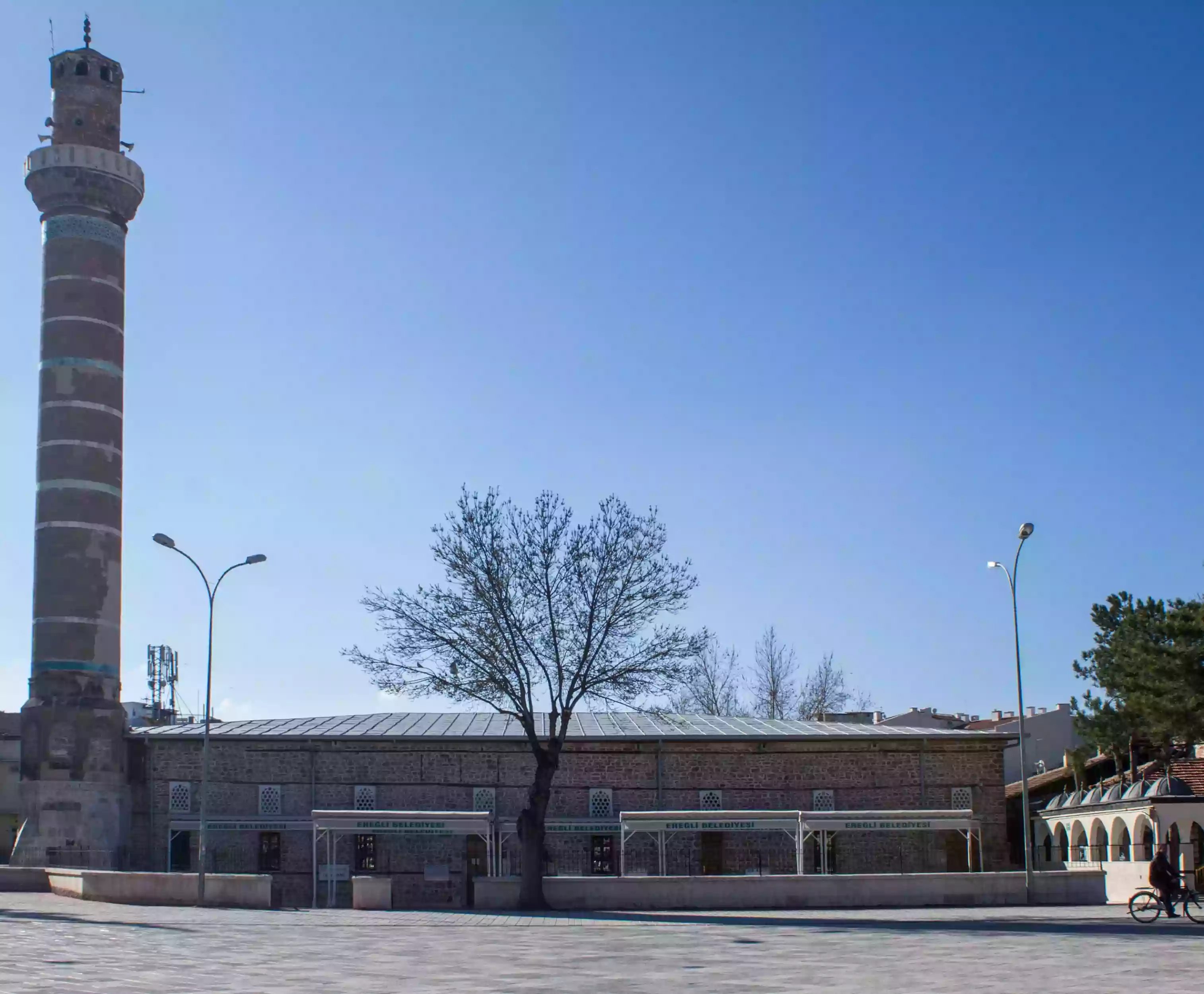 Şems-i Tebrizi Camii ve Türbesi