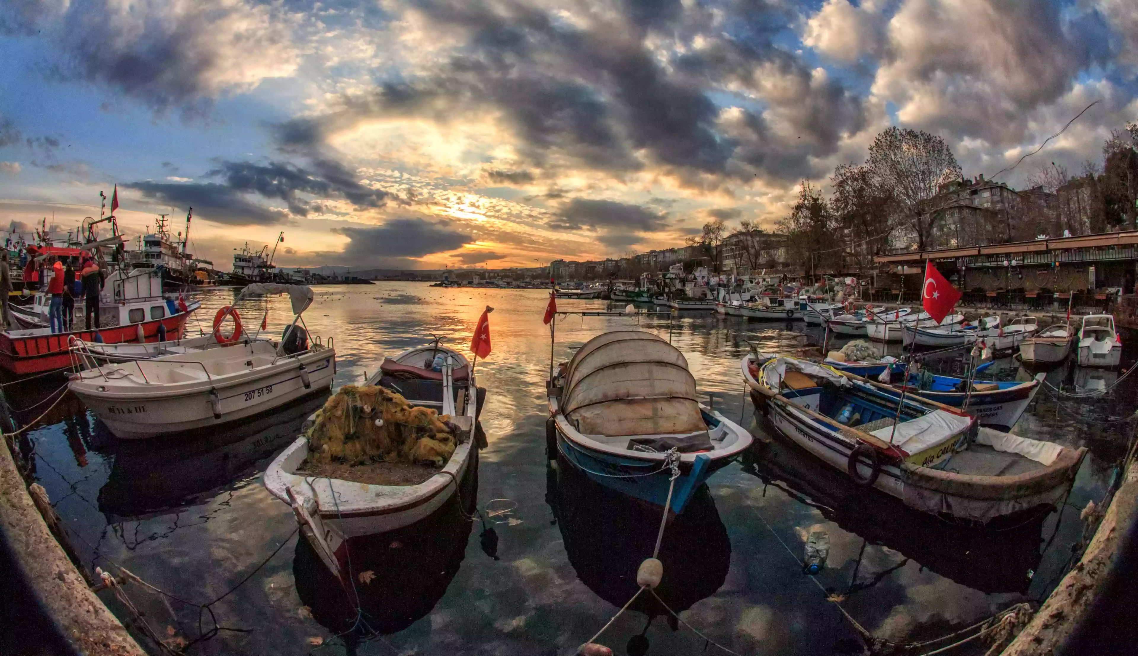 Balıkçı Barınağı