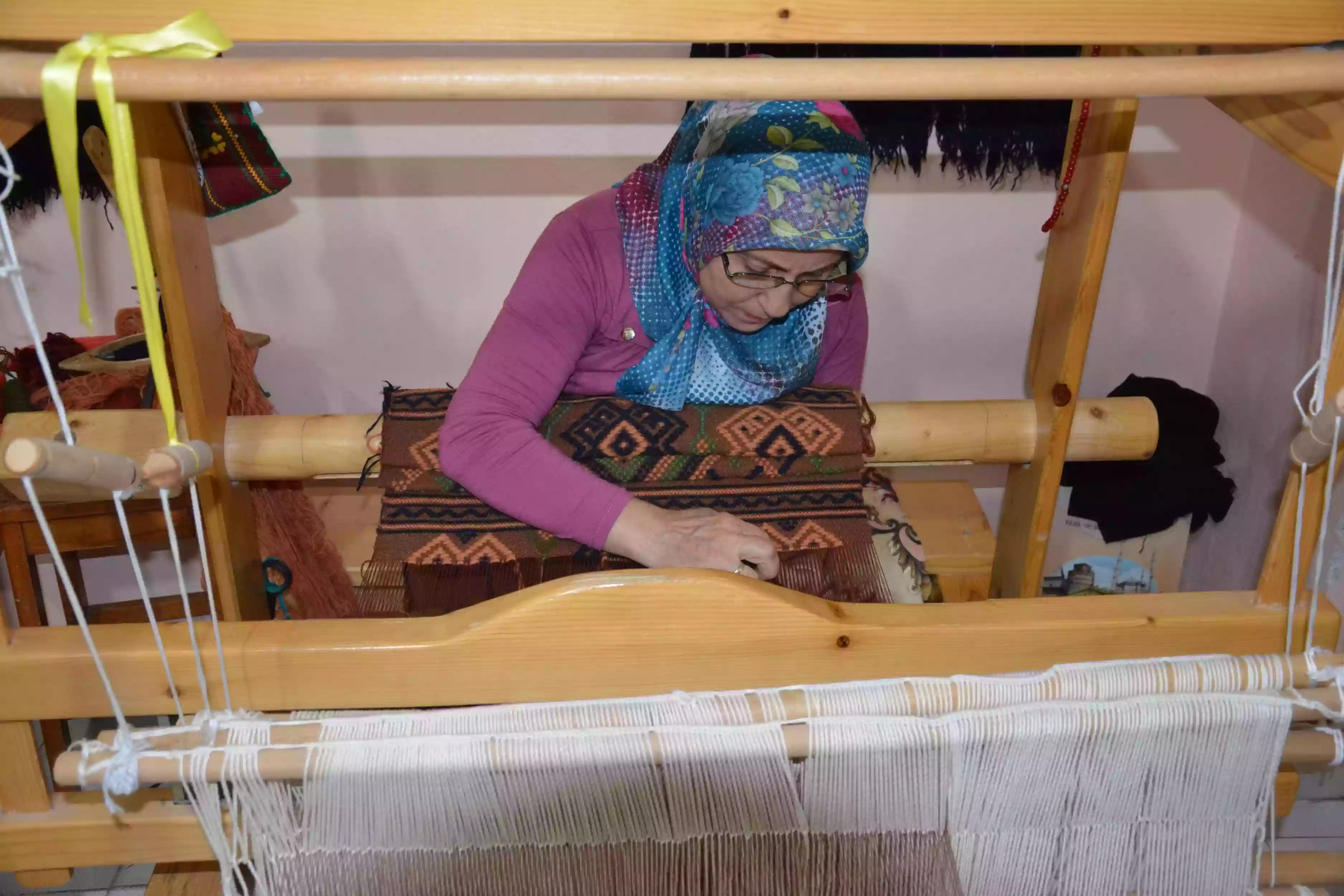 Karacakılavuz Dimi Dokuması