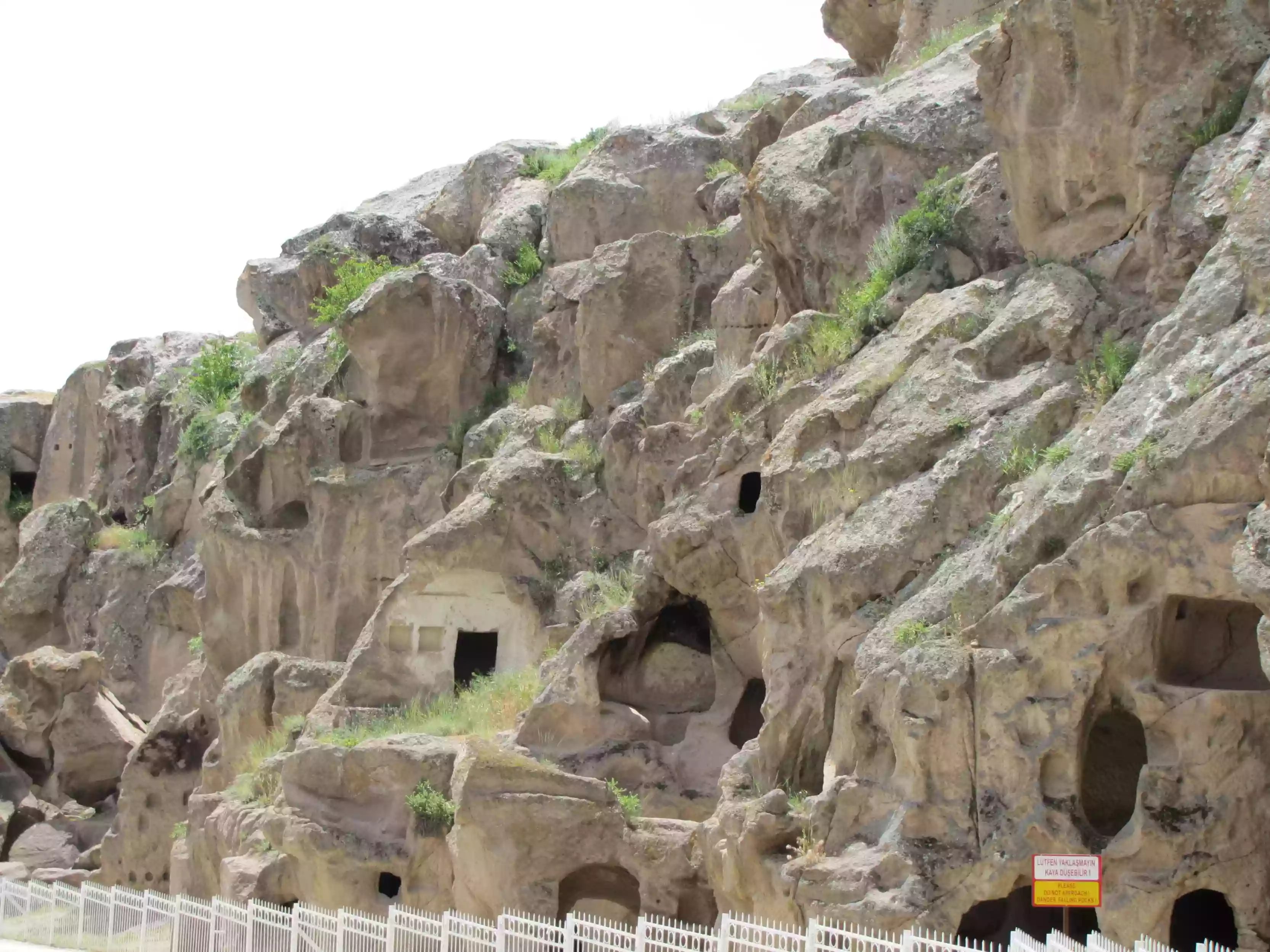 Gümüşler Manastırı