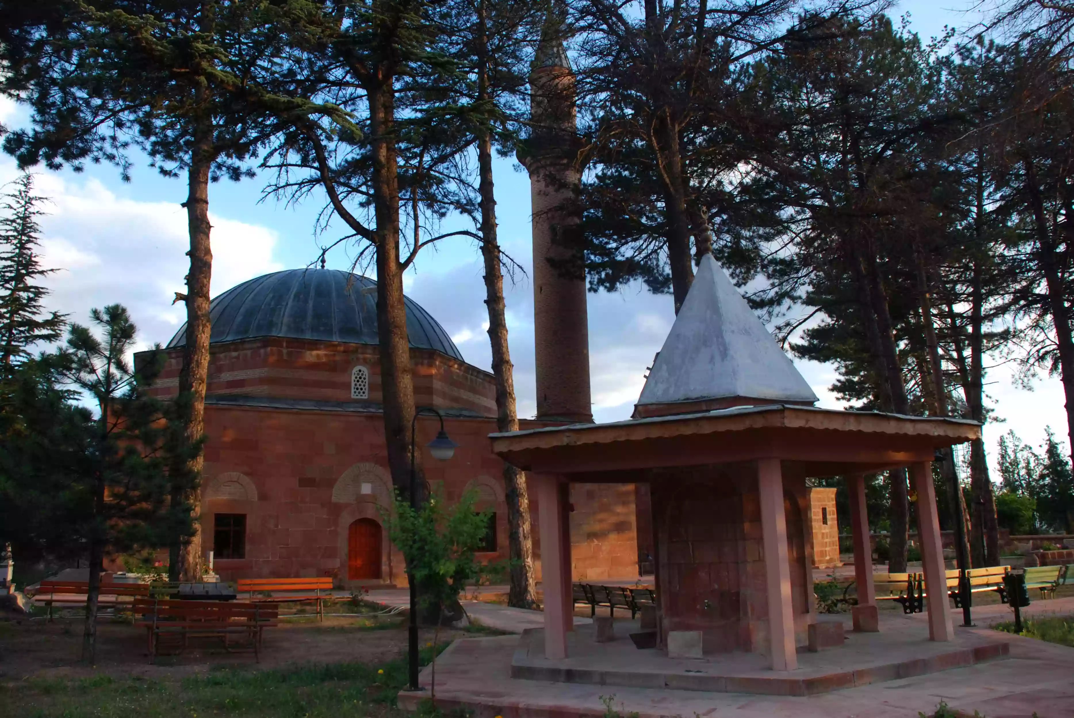 Hasan Dede Türbesi