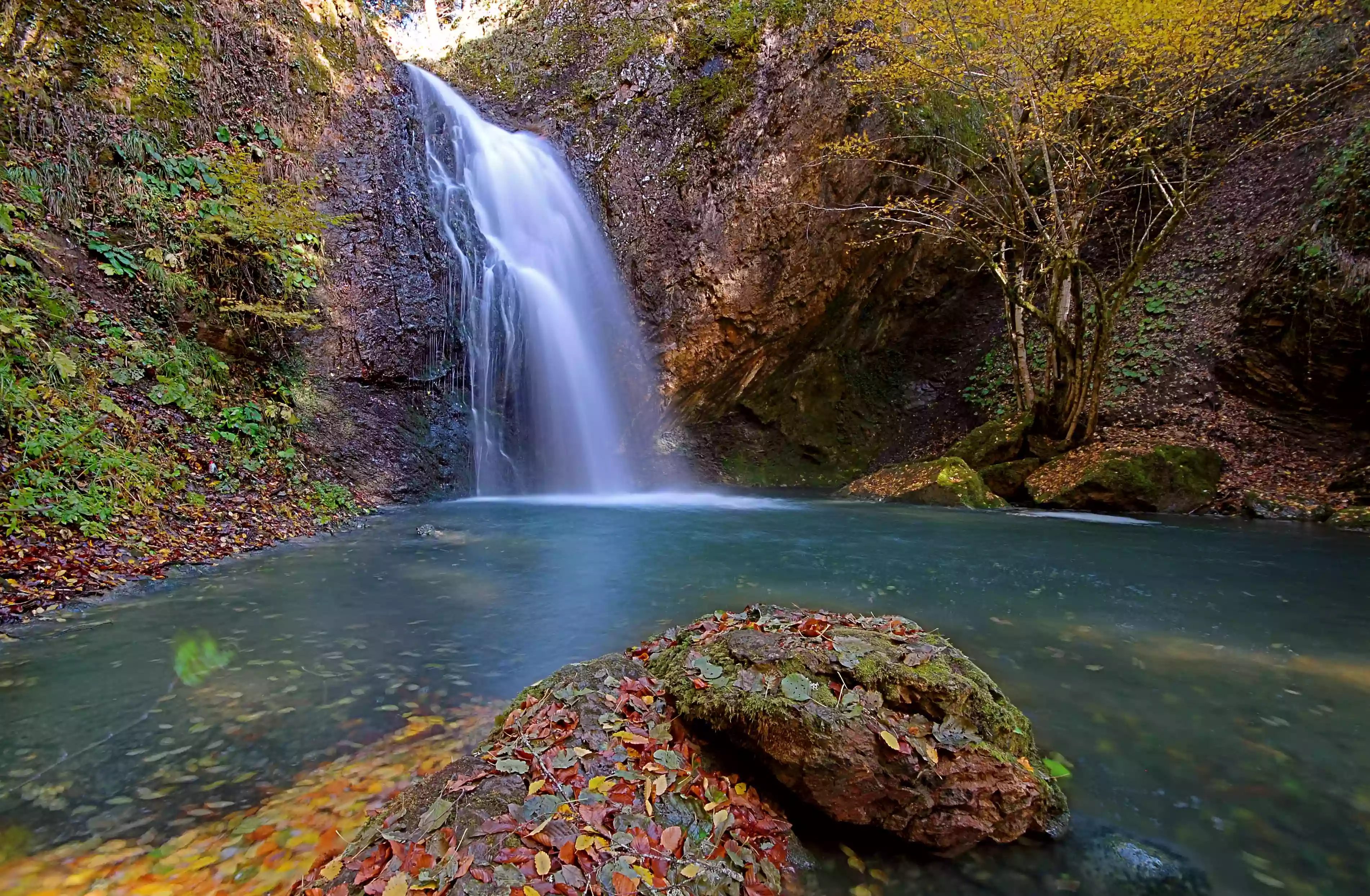 Baklabostan Şelalesi