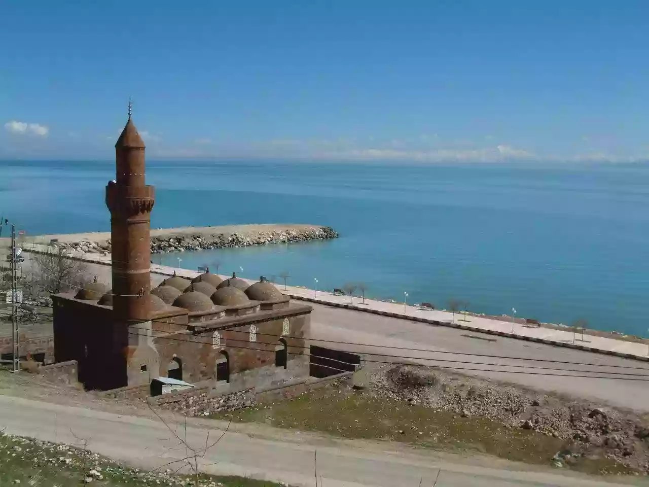 Adilcevaz Van Gölü Kıyısı