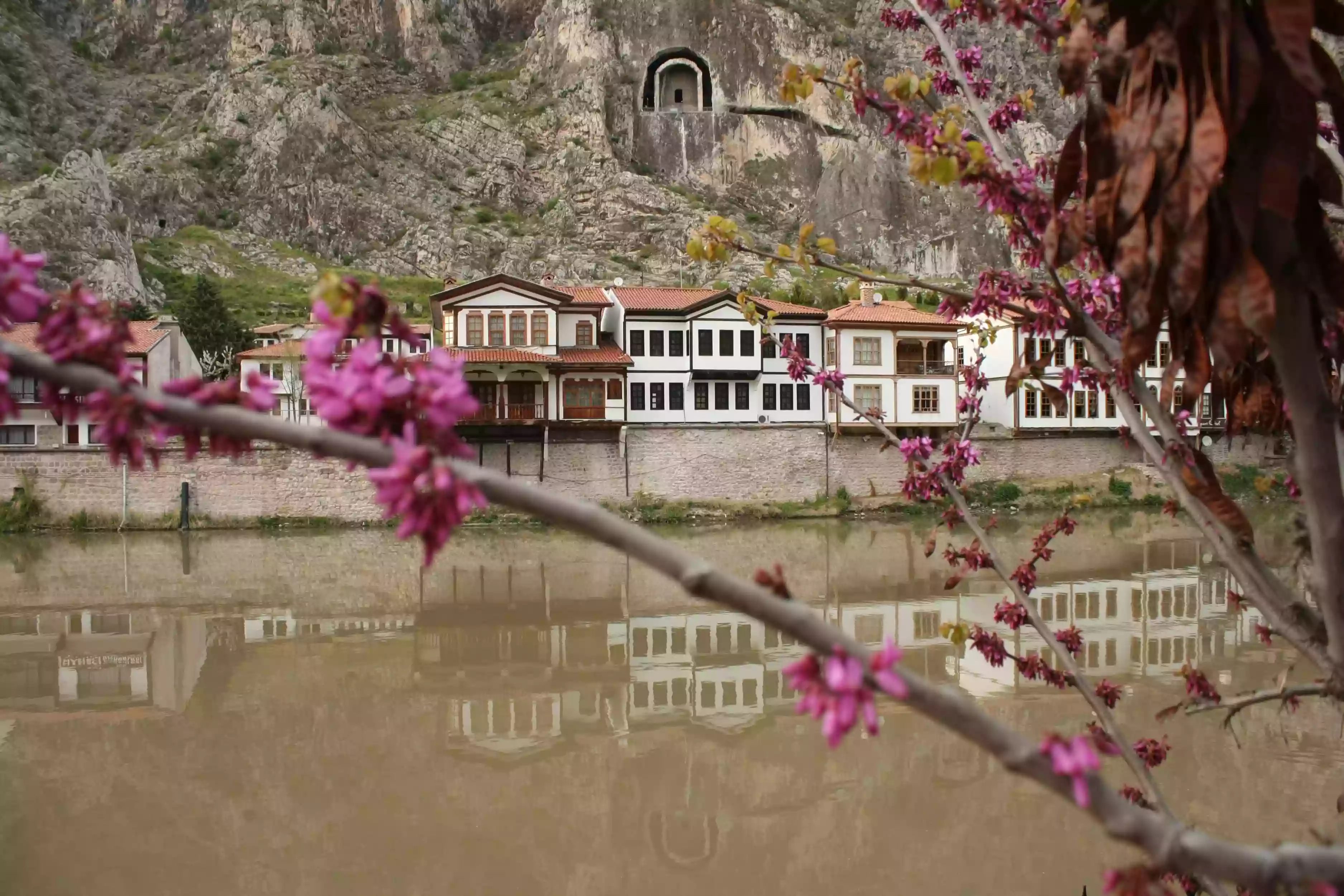 Yalıboyu Evleri