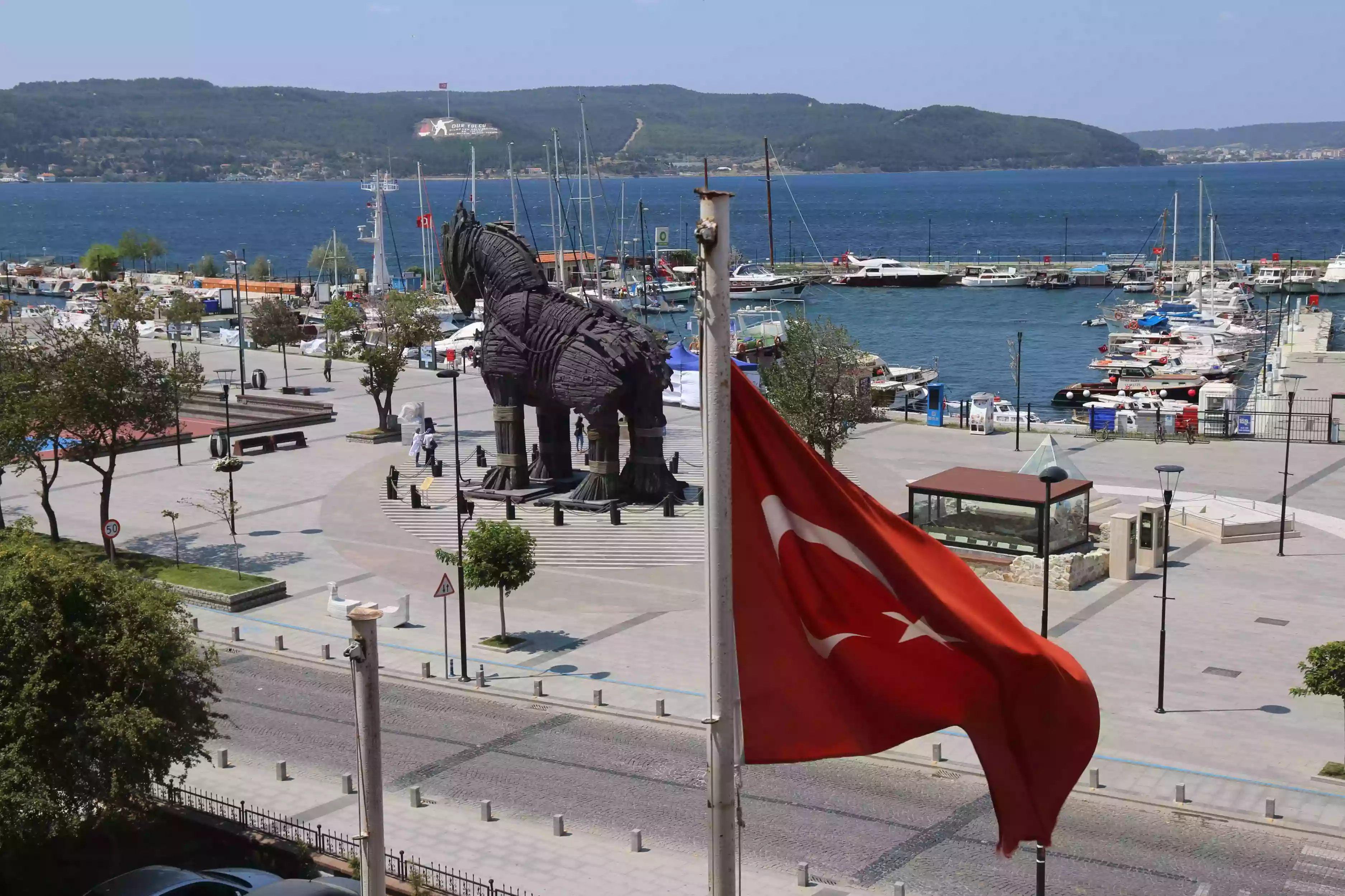 Boğaz İle Truva Atı
