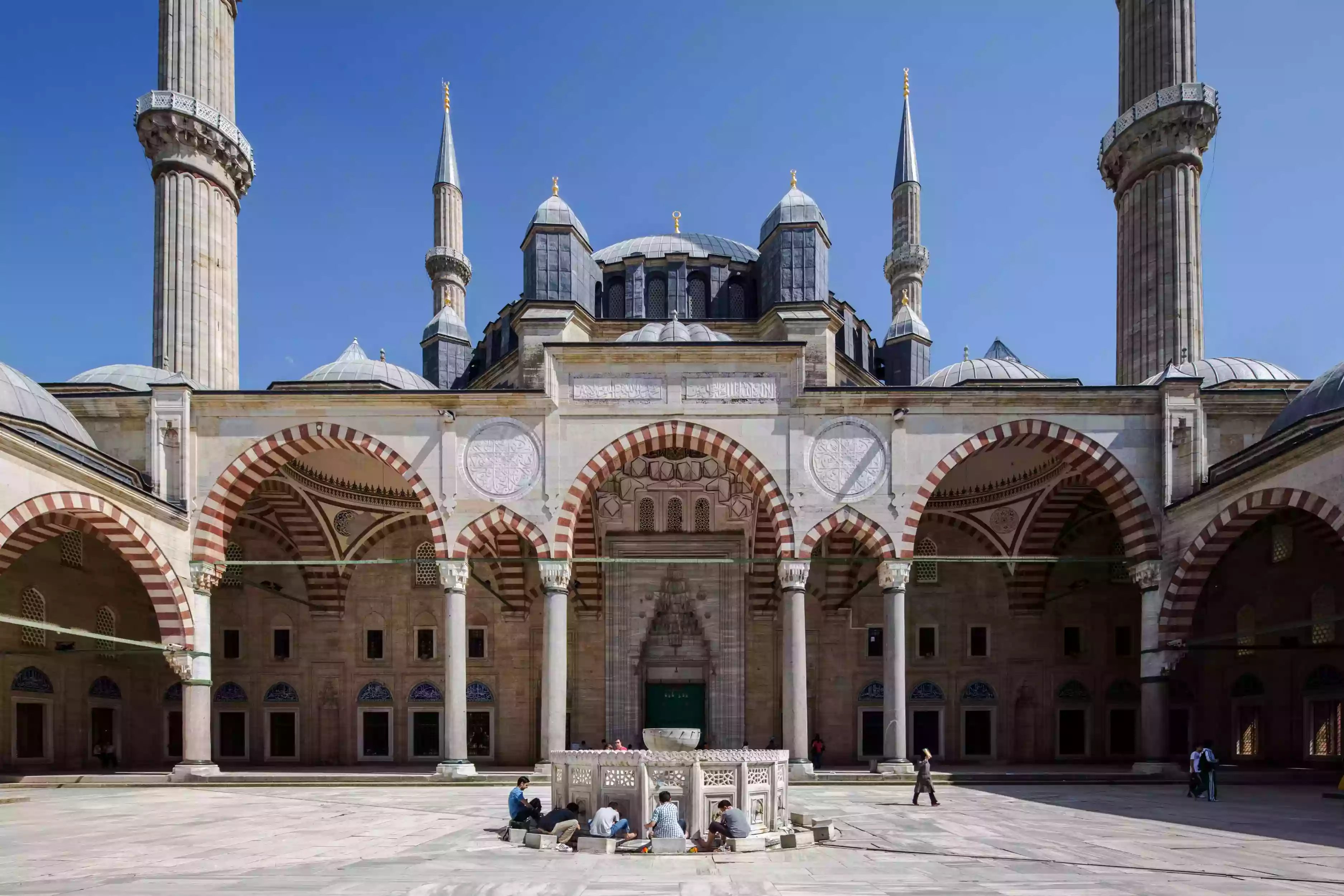 Selimiye Cami Avlusu