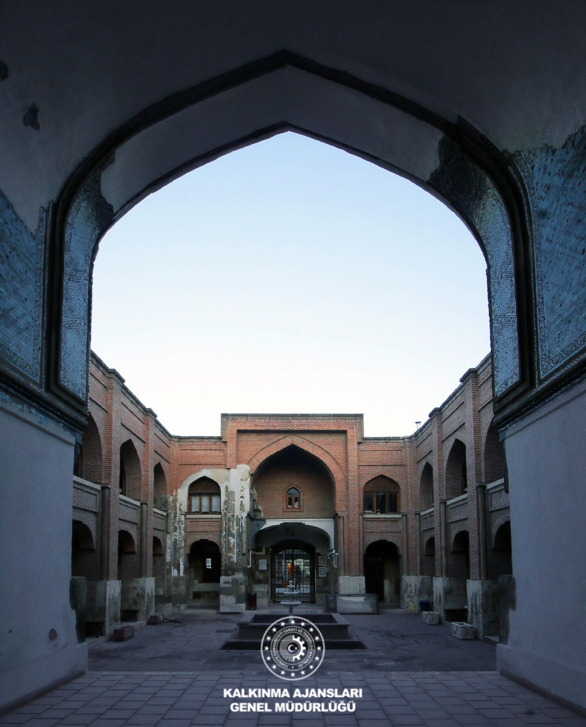 Sırçalı Medrese