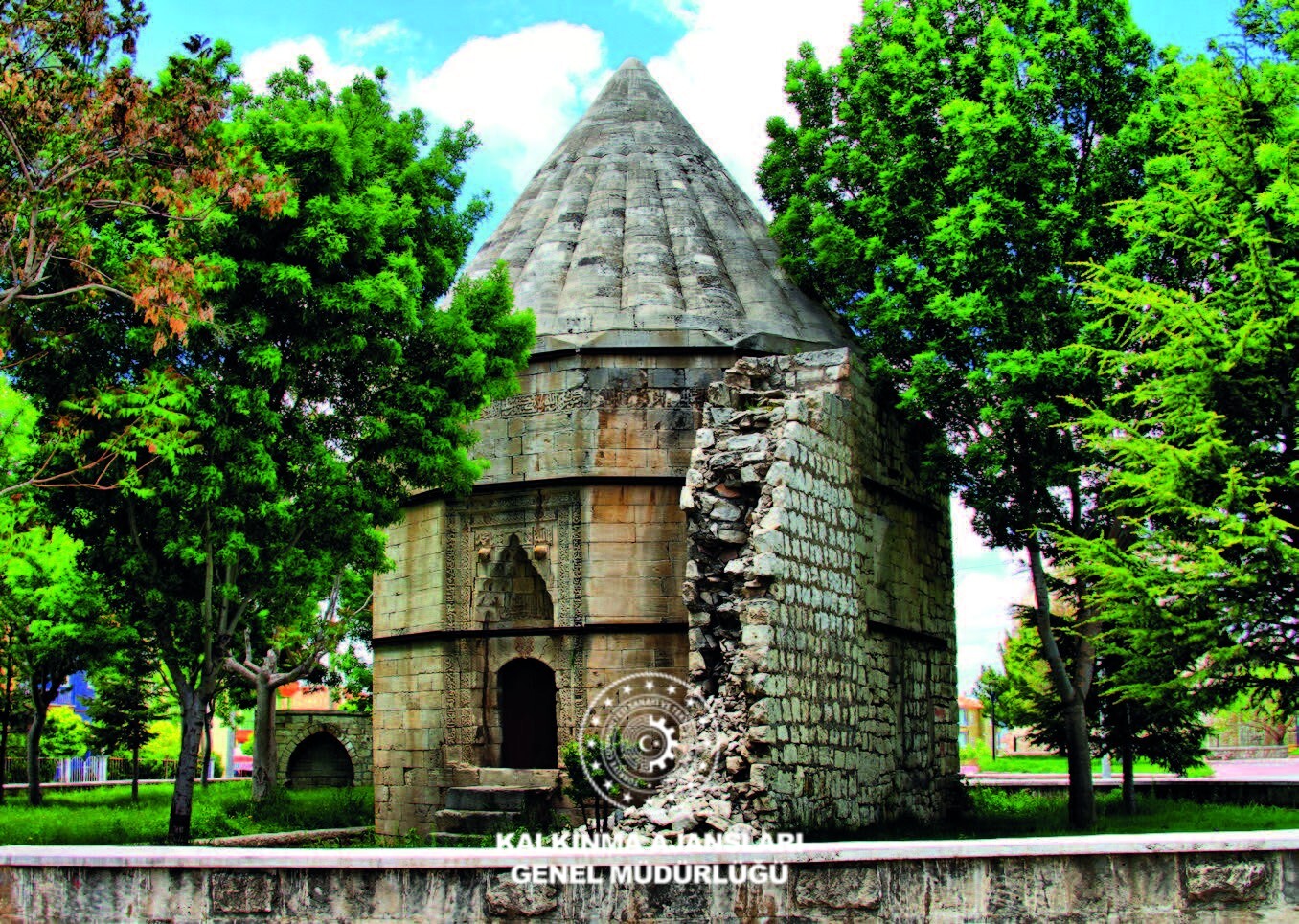 Alaeddin Bey Türbesi