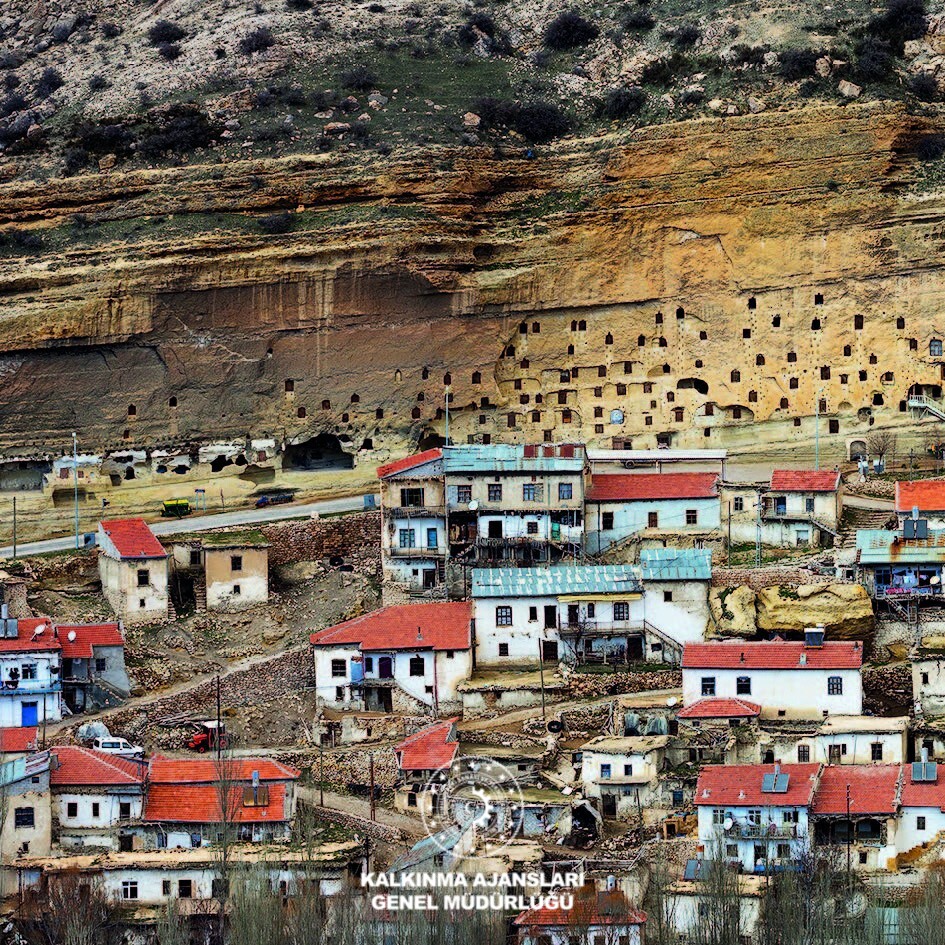 Taşkale Manazan Mağaraları