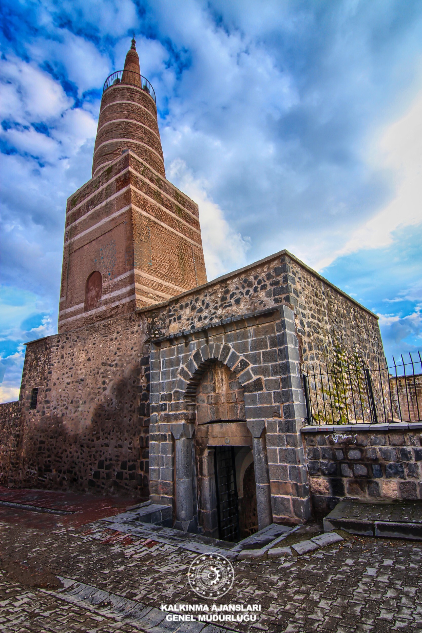 Cizre Ulu Camii Minaresi