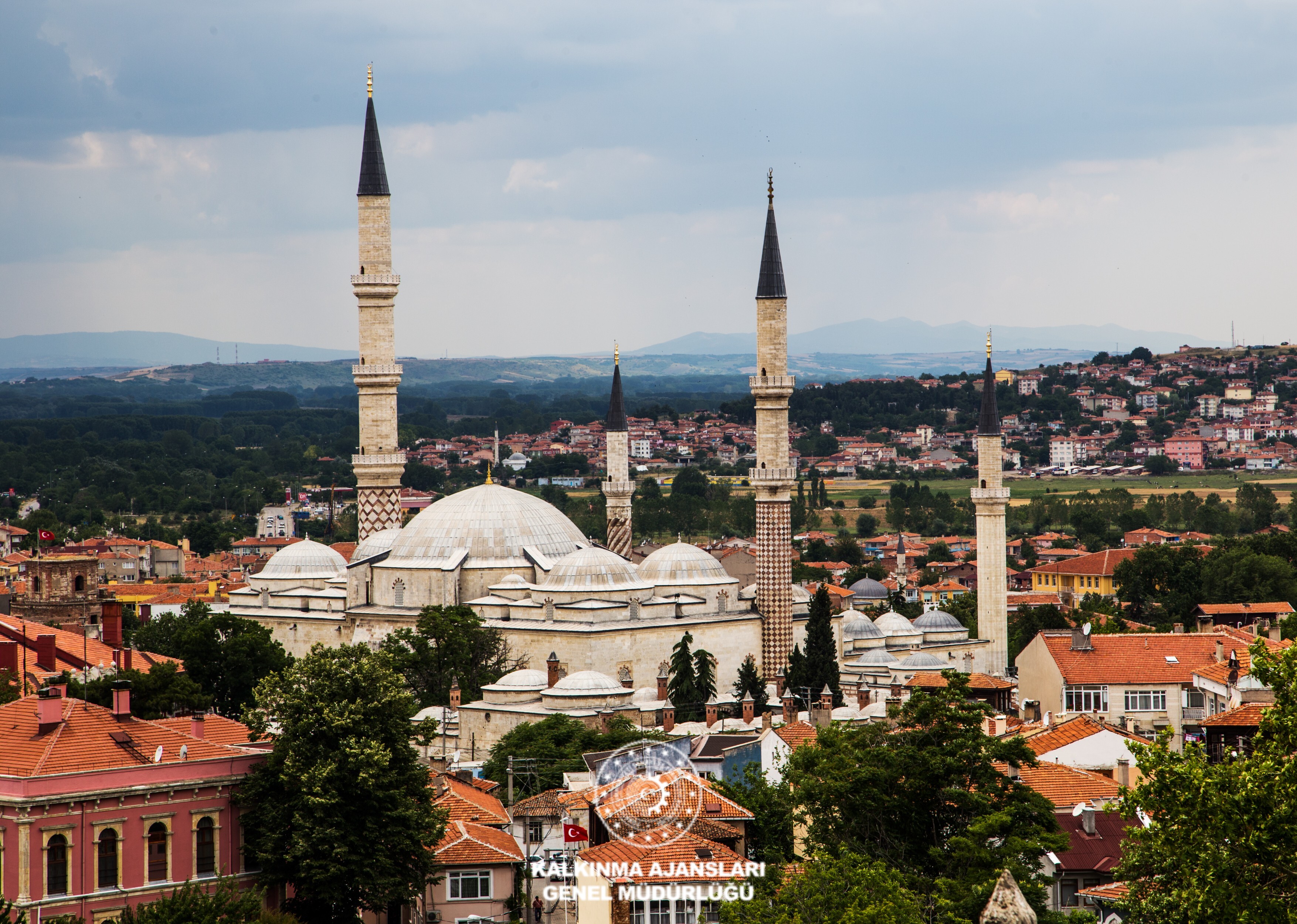 Üç  Şerefeli Cami