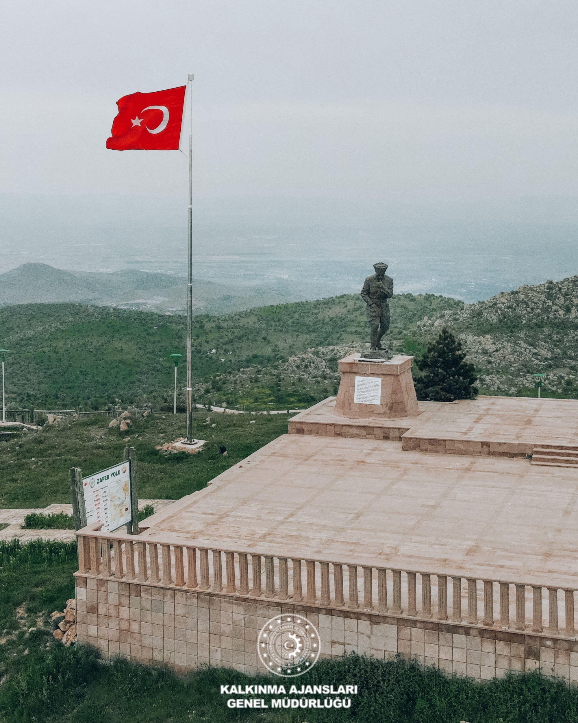 Kocatepe Atatürk Anıtı ve Kitabesi (2)